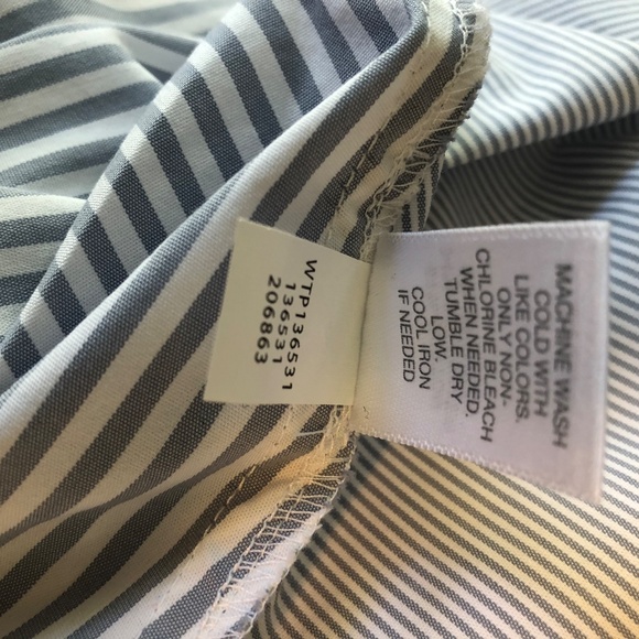 SOLD! J.Jill button down blouse. Classic wardrobe staple. - Picture 9 of 10